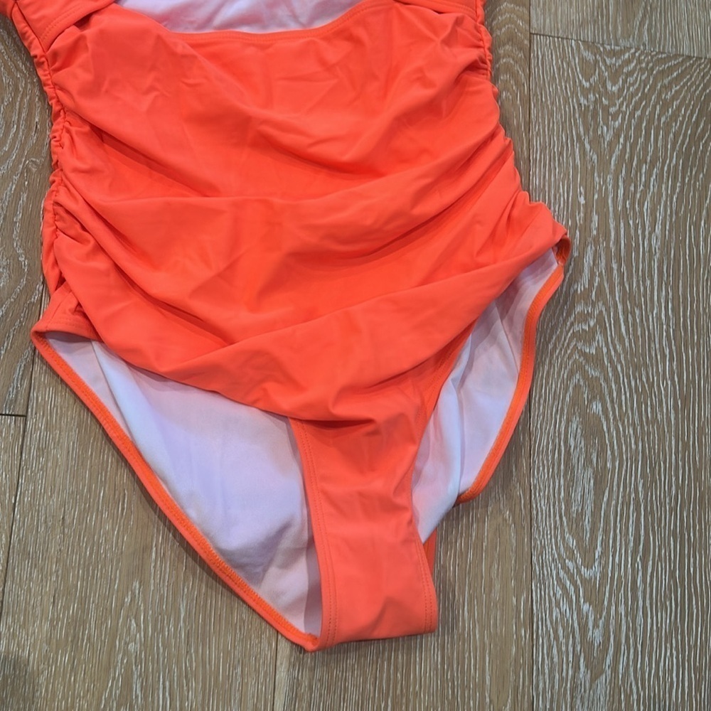 Amazon Swimsuit - Picture 3 of 5